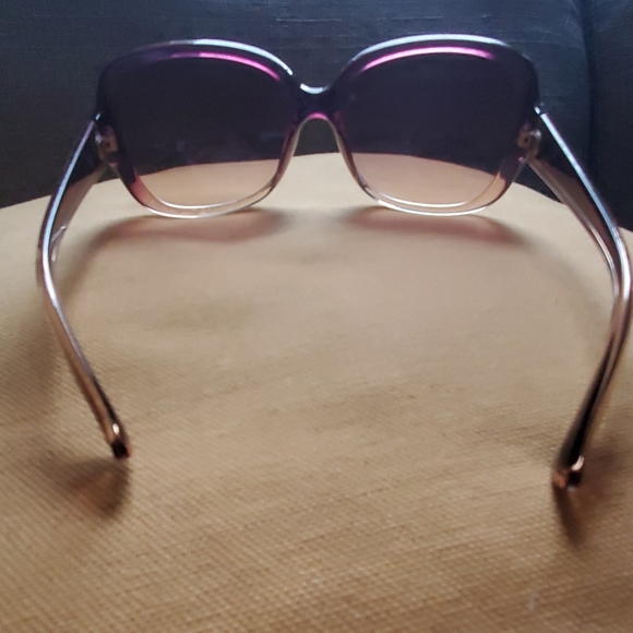 Brand new without tag sunglasses - Picture 3 of 4